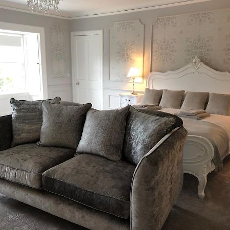 ホーイック Branxholme Castle Bed & Breakfast エクステリア 写真