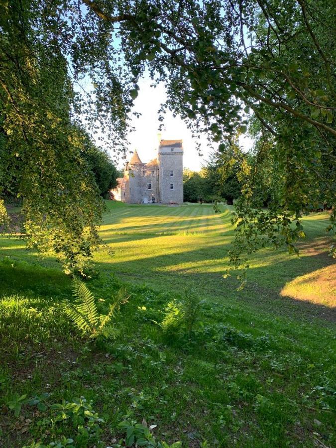 ホーイック Branxholme Castle Bed & Breakfast エクステリア 写真