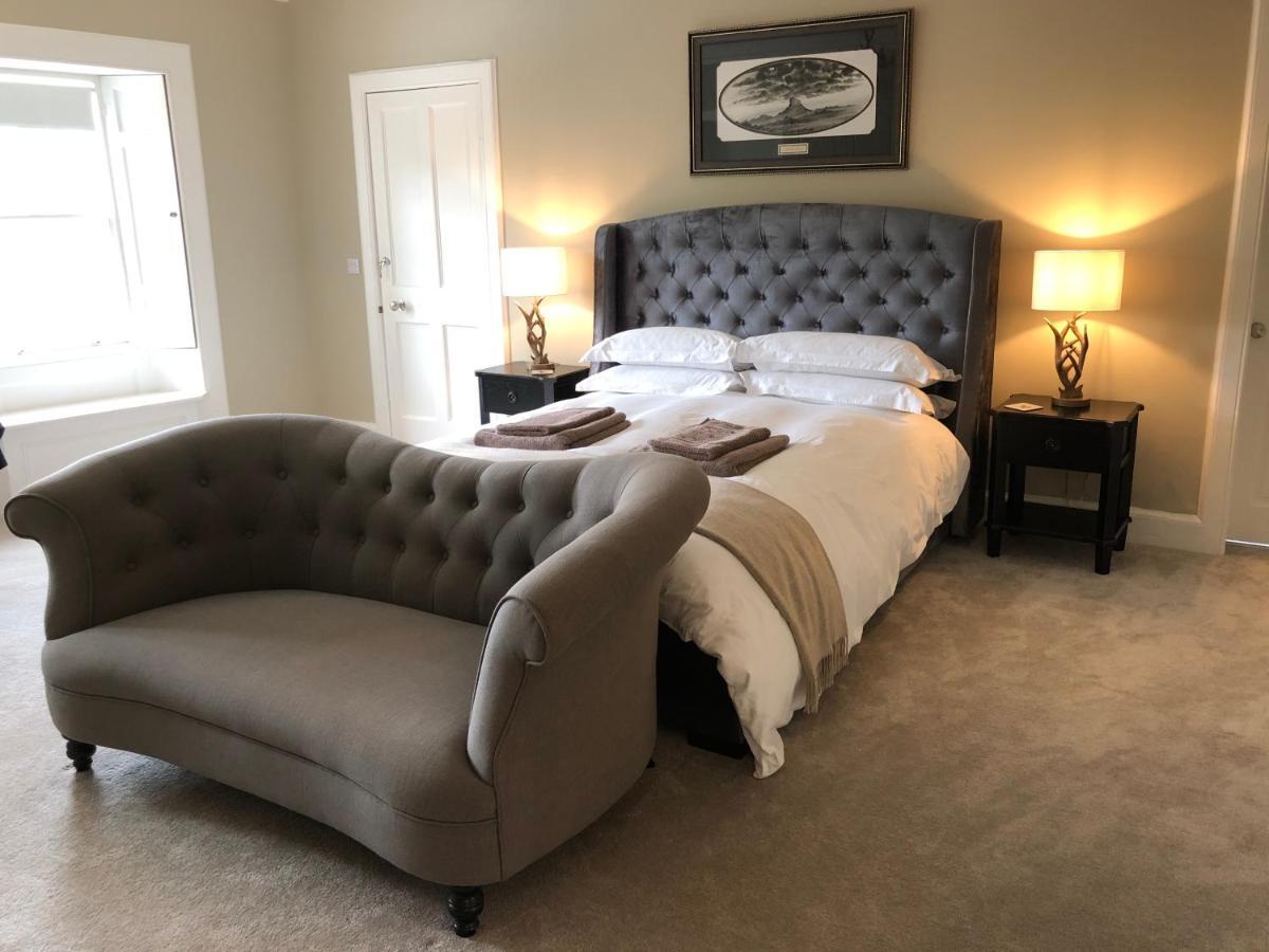 ホーイック Branxholme Castle Bed & Breakfast エクステリア 写真